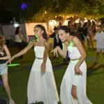 רגע טבעי מתוך תמונות בת מצווה בזמן הריקודים