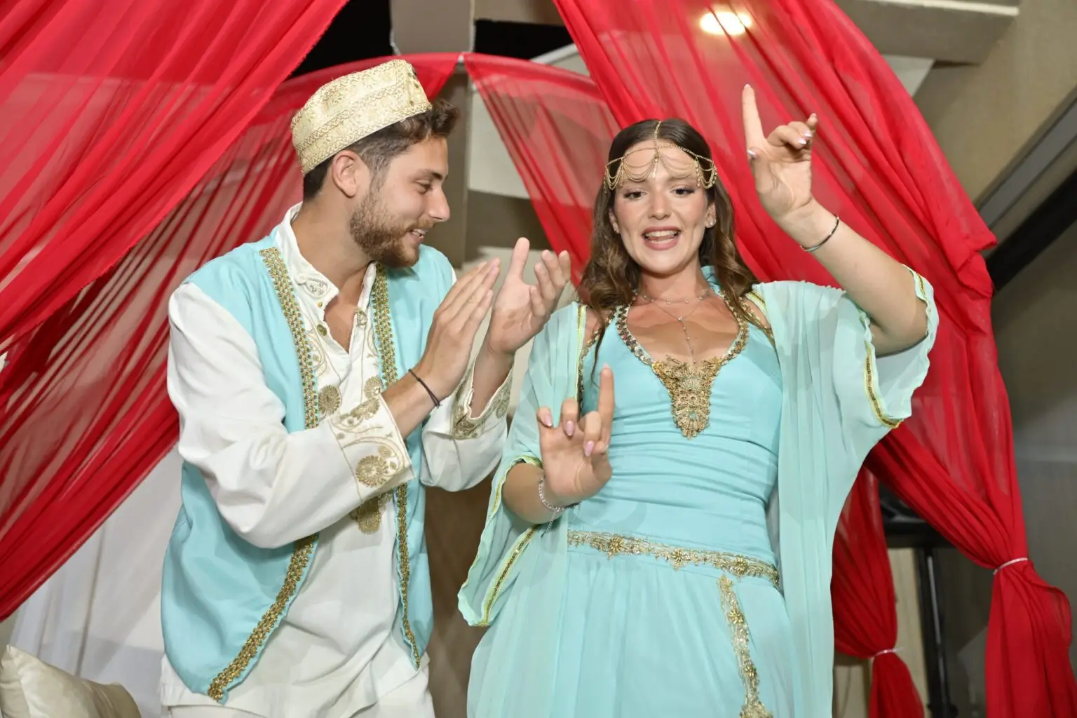 הדפסת תמונות מגנטים באיכות גבוהה במהלך הערב